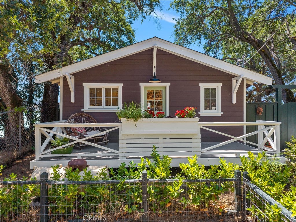 11611 Garden Court