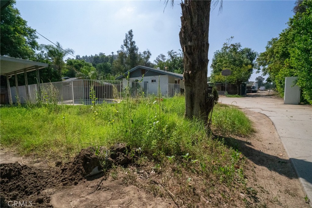 11142 Locust Avenue