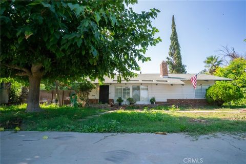 Photo of 11142 Locust Avenue, Bloomington, CA 92316 (MLS # IG23189368)