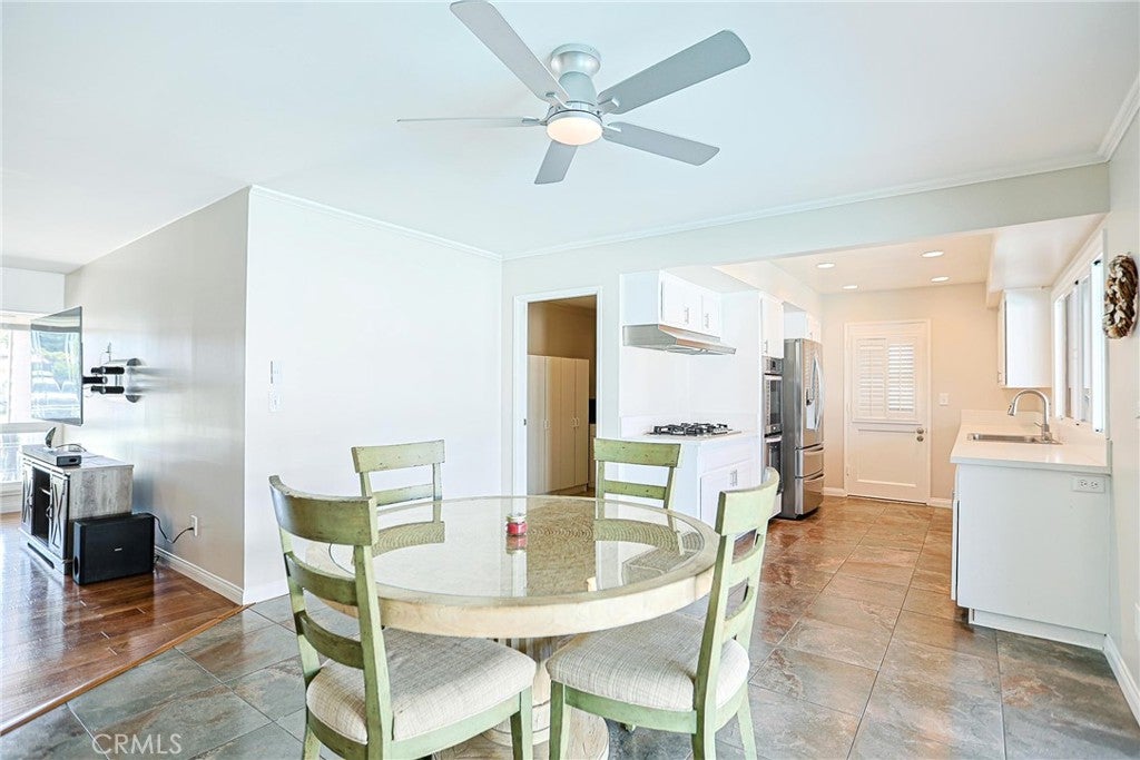 16682 Charles, Huntington Beach CA 92647 - Photo 7