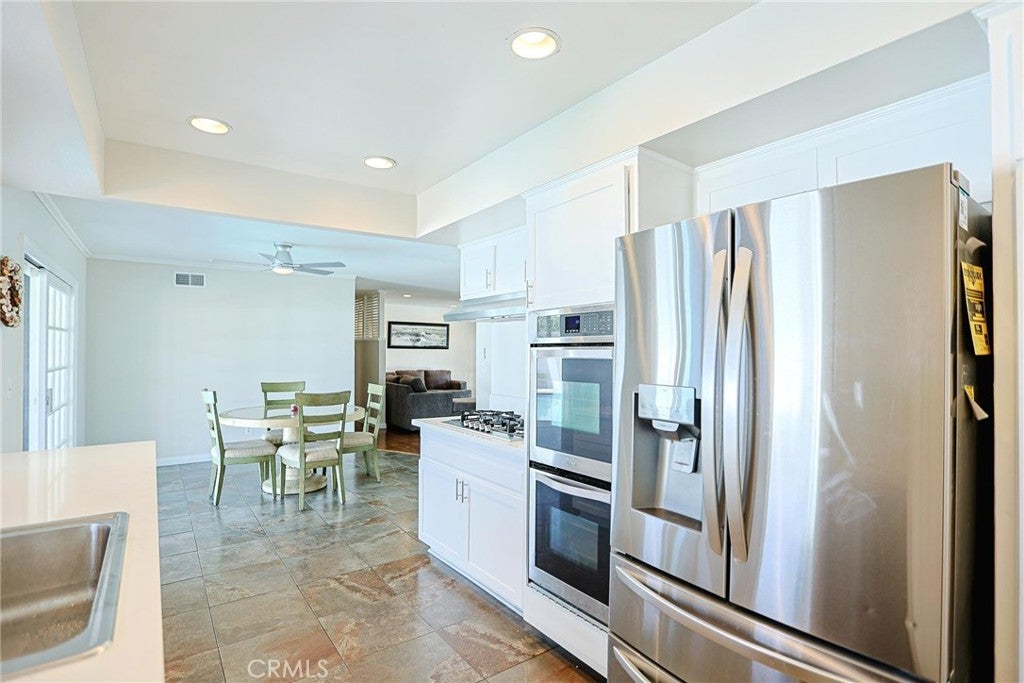 16682 Charles, Huntington Beach CA 92647 - Photo 6