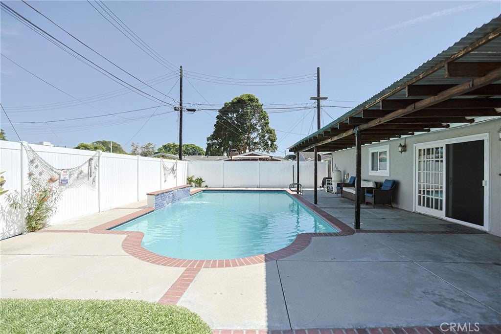 16682 Charles, Huntington Beach CA 92647 - Photo 32