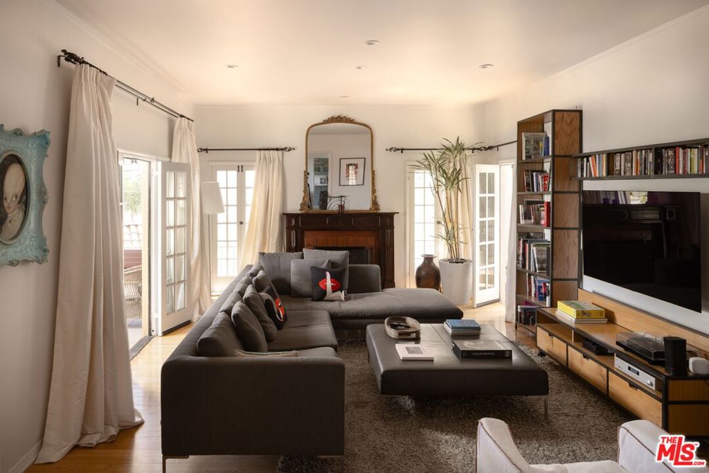 8262 Marmont Lane