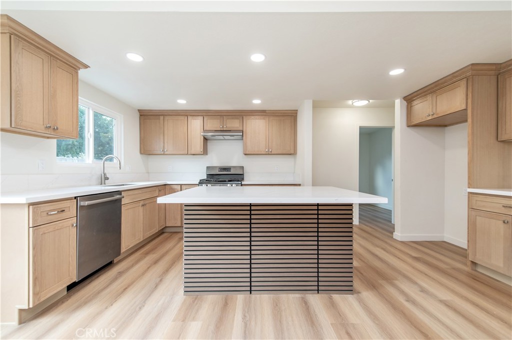 636 Highland Court