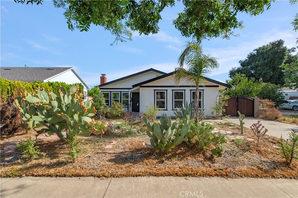 Welcome to 636 E Highland Court, a fully remodeled contemporary gem. Situated on a spacious 6,600 SF lot, this beautifully upgraded 3 bedroom, 2 bathroom home features an excellent floorplan and is truly move-in ready; perfect for a growing family or a young professional looking for a turnkey residence. From the moment you step inside, soaring gabled ceilings fill the living room with natural light, creating a bright and open atmosphere. The chef-inspired kitchen has been completely redesigned with brand-new appliances, custom soft-close cabinetry, quartz countertops and a stylish center island that maximizes both function and space. A versatile full-size bonus room sits just off the kitchen, ideal for use as a dining area, home office, playroom, or media lounge. Each bedroom is spacious and light-filled, while the bathrooms have been fully upgraded with new vanities, decorative tiled shower enclosures, modern cabinetry, and new toilets. Thoughtful updates are found throughout, including fresh interior and exterior paint, energy-efficient dual-pane windows, recessed LED lighting, luxury vinyl plank flooring, upgraded hardware, faucets, trim, and baseboards. Outside, the property offers a detached two-car garage and a large storage shed; perfect for tools, hobbies or landscaping equipment. With its extensive upgrades, functional layout, and modern finishes, this home is a rare find. Don’t miss the opportunity to make 636 E Highland Court your own.
