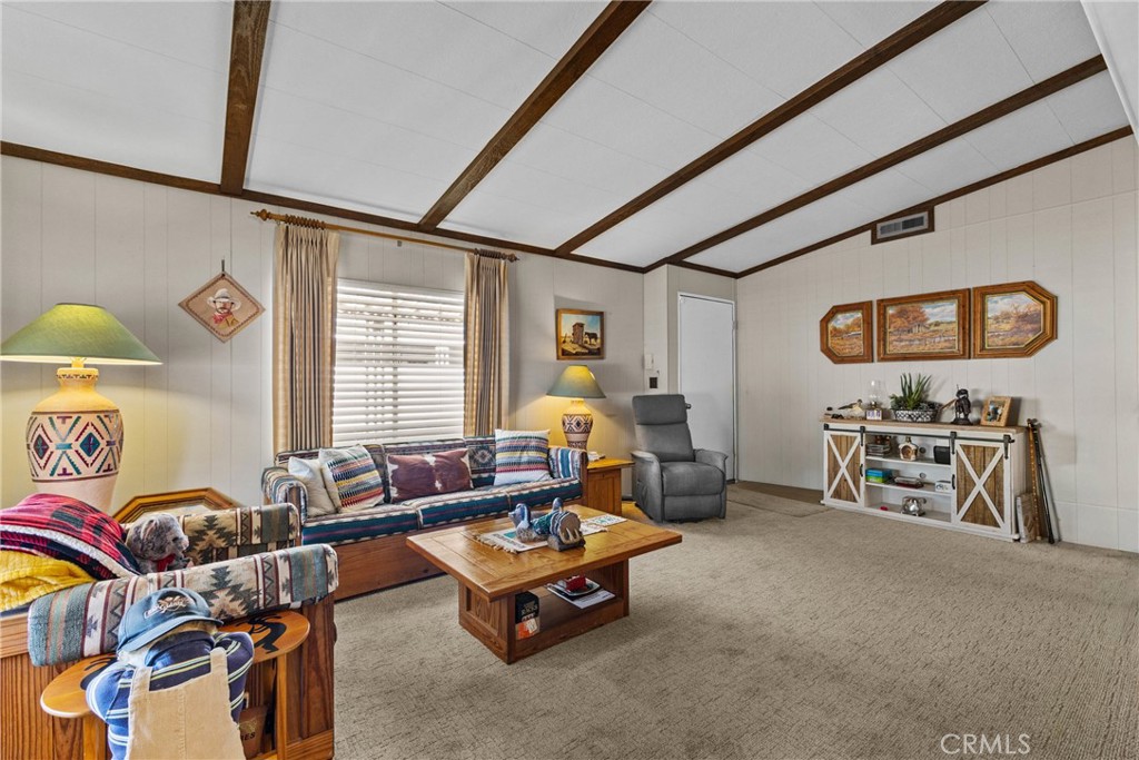 881 N Lake Street 280