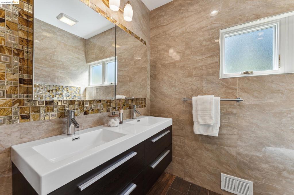 PIEDMONT - Residential