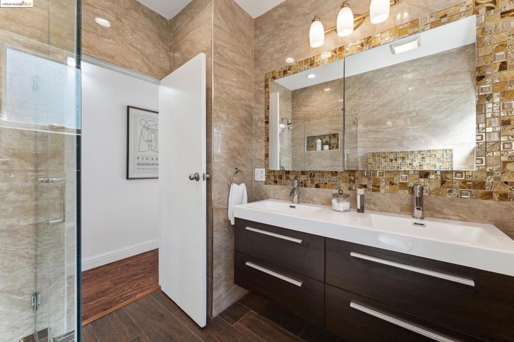 PIEDMONT - Residential