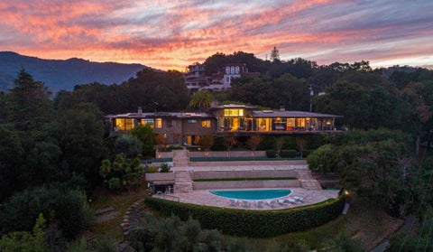 Photo of Los Altos Hills, CA 94024 (MLS # ML82061368)