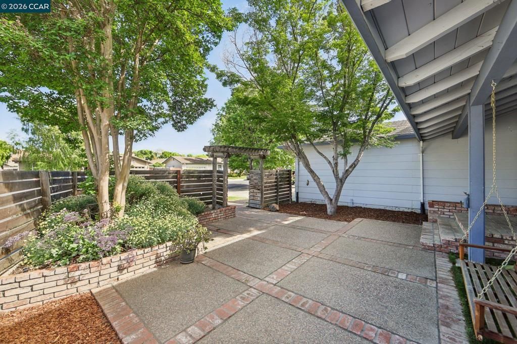 Photo of 21 Mcclarren Ct, Brentwood, CA 94513 (MLS # 41129505)
