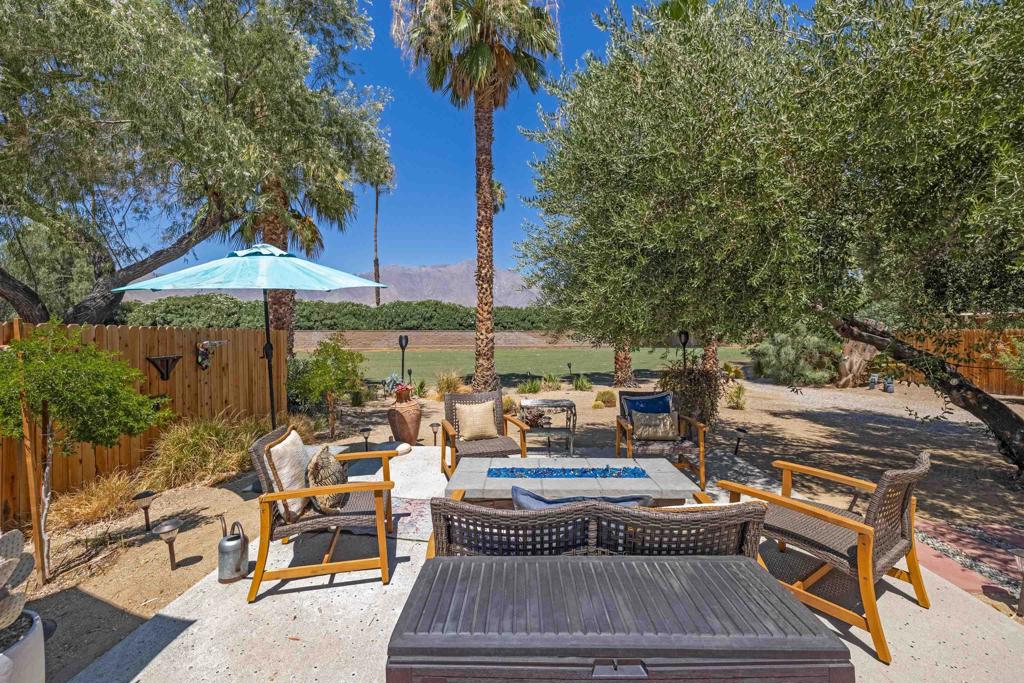 1010 Palm Canyon Dr #294