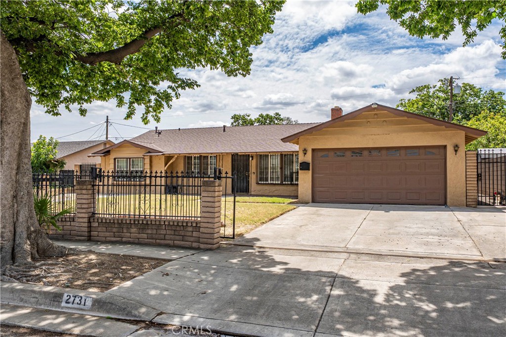 2731 W Victoria Street