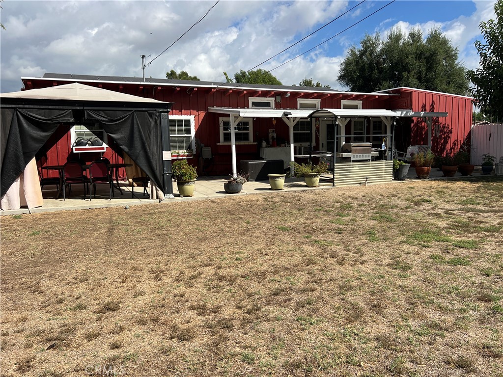 Sherwood Forest ADJ with POTENTIAL +++++ to add however many units you can get nowadays!!!at least SFR+ JR ADU's + "house" This is land value. House is on sewer. Unpermitted guest unit.