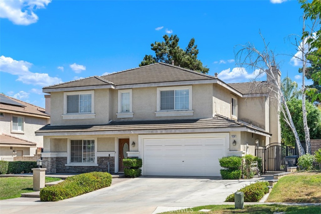 Welcome home to this beautifully maintained 4 bedroom residence with an open floorplan for entertaining and a large pool sized backyard. The kitchen, boasting granite countertops and tile flooring, opens up to the family room / sitting room with loads of natural light and a dining nook for gatherings, while the formal dining room is the perfect size for dinner parties and entertaining. All four large bedrooms are upstairs with a large master bath and tub, walk in closet, and No HOA!!! Hurry!!! This will not last!