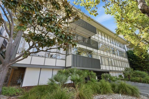 Photo of 808 Laurel Avenue #202, San Mateo, CA 94401 (MLS # ML82058669)