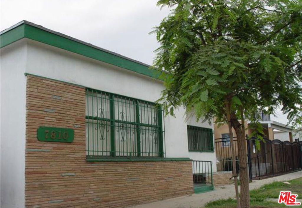 Photo of 7810 Crenshaw Boulevard, Los Angeles, CA 90043 (MLS # 25577839)