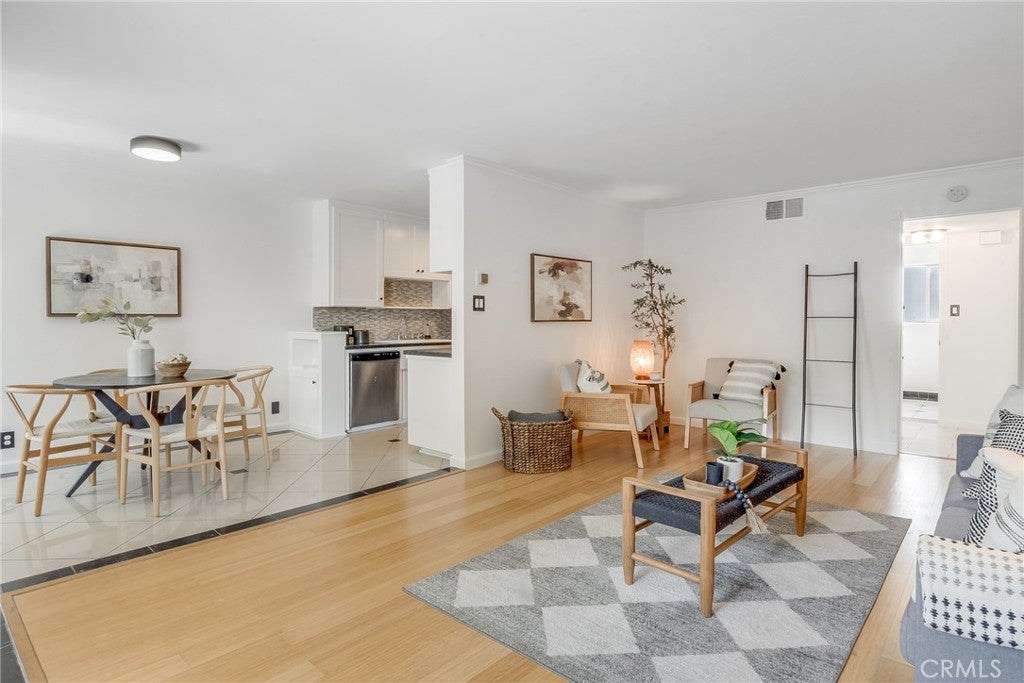 801 E 1st Street 111