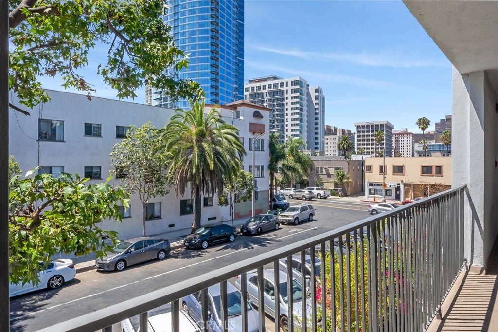 801 E 1st Street 111