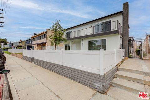 Tiny photo for 1211 Beryl St #C, Redondo Beach, CA 90277 (MLS # 25580017)