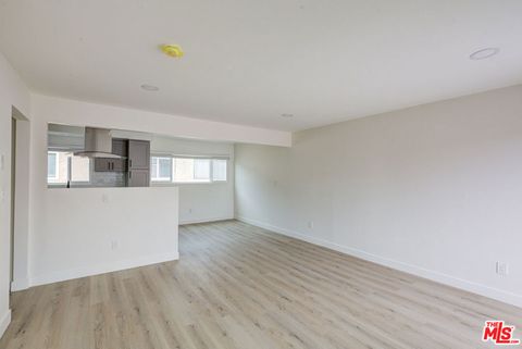Tiny photo for 1211 Beryl St #C, Redondo Beach, CA 90277 (MLS # 25580017)