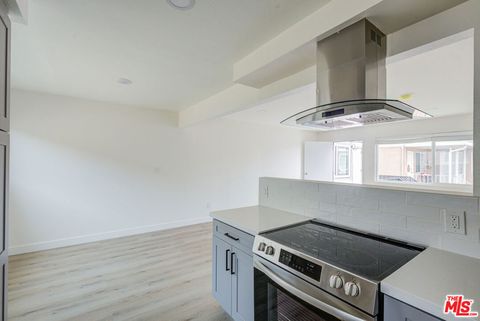 Tiny photo for 1211 Beryl St #C, Redondo Beach, CA 90277 (MLS # 25580017)