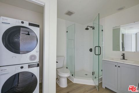 Tiny photo for 1211 Beryl St #C, Redondo Beach, CA 90277 (MLS # 25580017)