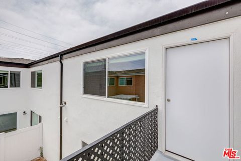 Tiny photo for 1211 Beryl St #C, Redondo Beach, CA 90277 (MLS # 25580017)