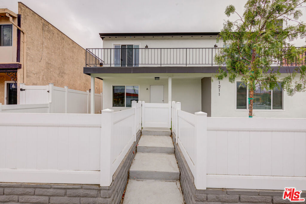 The advertised rent is the average monthly rent with a 12-month lease that includes one month rent-free. Actual rent is $3800***Brand New Renovated 2 Bedroom Home in Prime Redondo Beach Area! Discover this inviting upstairs 2-bedroom, 2-bathroom in the heart of Redondo Beach, perfectly designed for comfort, style, and beachside living. With spacious rooms, modern amenities, and charming outdoor areas, this residence offers an ideal blend of privacy and convenience. Here's what makes this home truly special: 2 Spacious Bedrooms & 2 Bathrooms, Ample room for relaxation and convenience, Bright, Sunlit Interiors Large windows flood every room with natural light, Double Fireplace Cozy and inviting, with fireplaces in both the living and adjoining spaces, Ample Closet Space Generous closets in every room, including a large primary closet, Modern Kitchen with New Stainless Steel Appliances, Chef's dishwasher, double-door refrigerator, and oven/stove In-Unit Laundry Enjoy the convenience of your own laundry facilities, Hardwood Floors Throughout Elegant, easy-to-maintain flooring, AC Units in Every Room Comfortably cool rooms throughout the home, Pet-Friendly Home Welcoming space for your furry friends. Neighborhood Highlights: Prime Redondo Beach Location Just minutes from sandy beaches and the Redondo Beach Pier, Close to Riviera Village A vibrant area filled with cafes, shopping, and dining options, Highly-Rated Schools Nearby Perfect for families seeking excellent education, Outdoor Recreation Enjoy parks, scenic bike paths, and water sports in your own backyard, Easy Commuter Access Quick routes to I-405 and public transportation options.