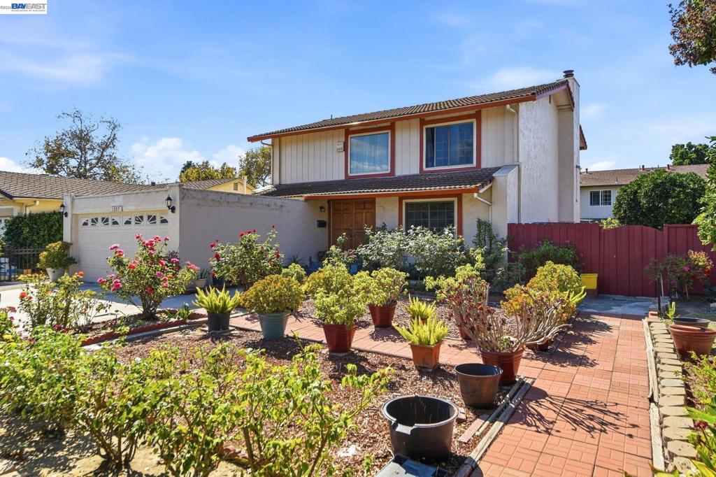1357 Goldenlake Rd