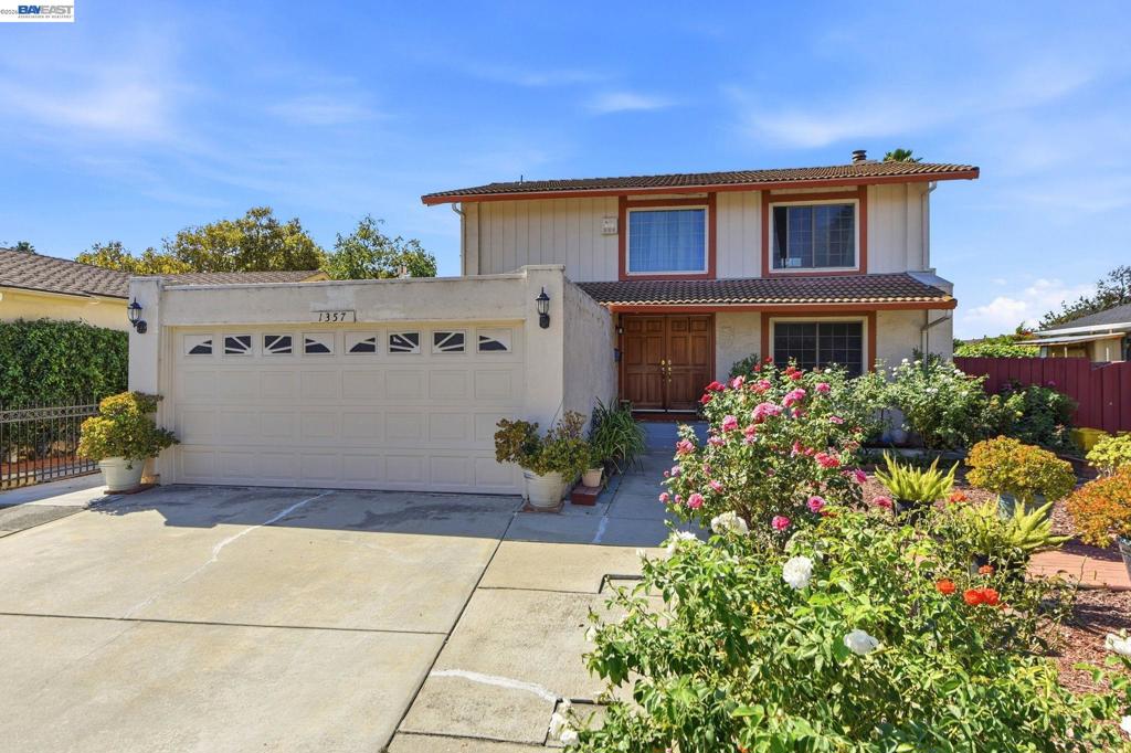 1357 Goldenlake Rd RD