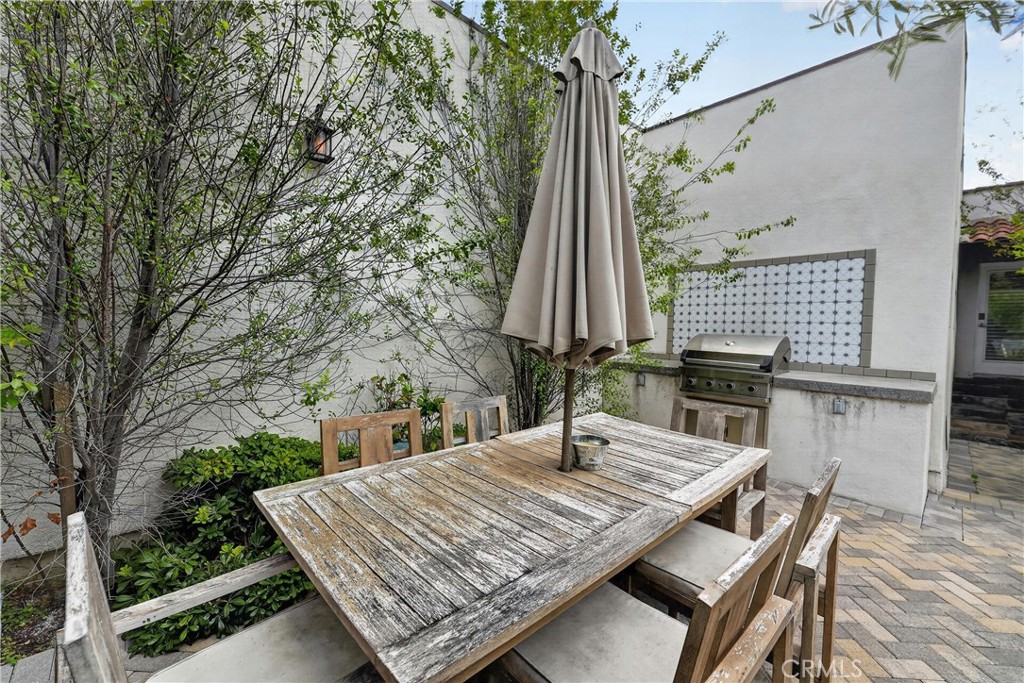1029 Keniston Avenue