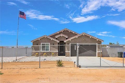 Photo of 22620 Laurel ST, Apple Valley, CA 92308 (MLS # IG26112970)