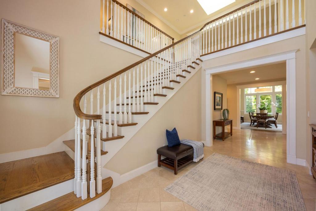 102 Carnoustie Drive