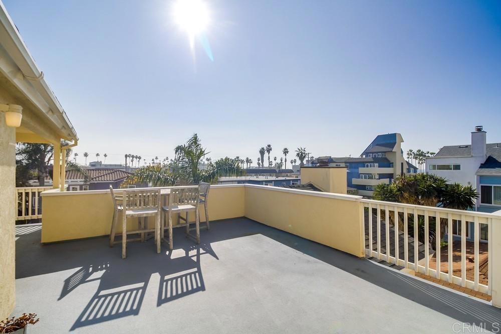 152 Evergreen Ave 4