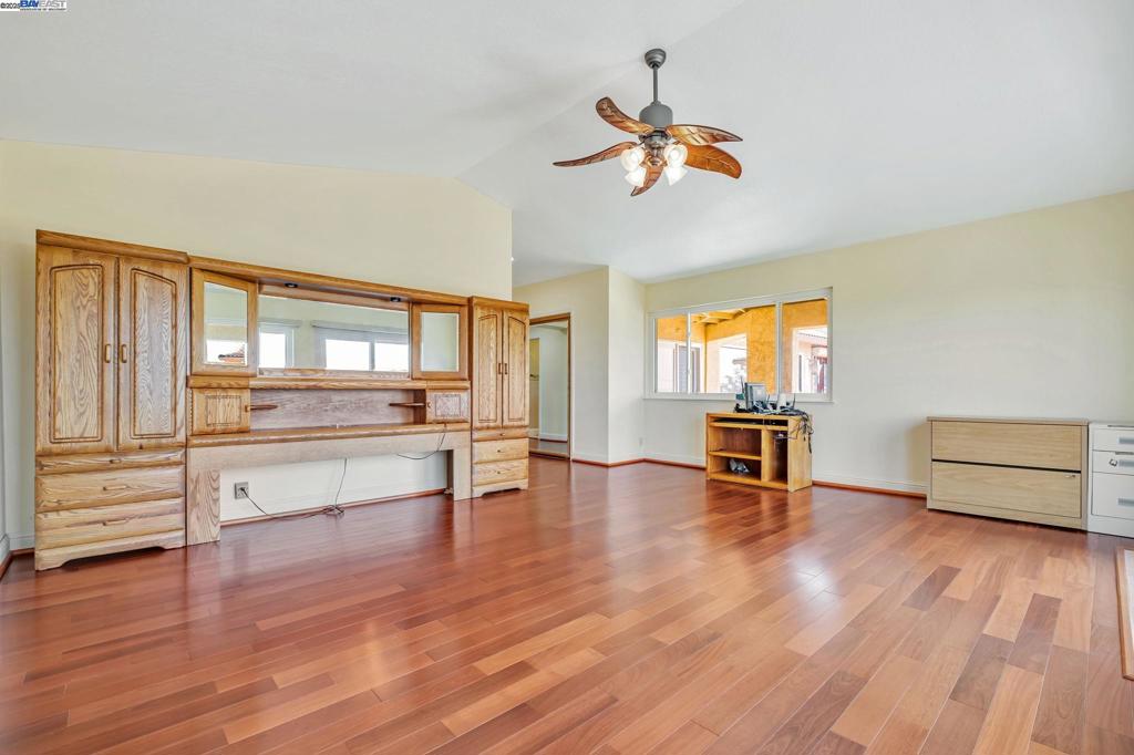 VARGAS PLATEAU - Residential