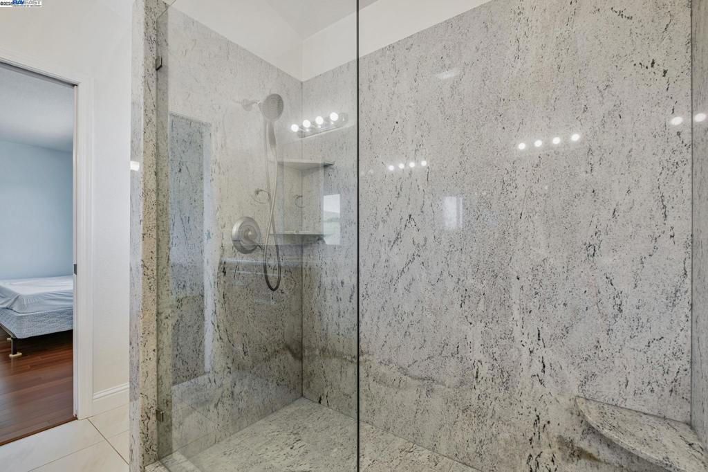 VARGAS PLATEAU - Residential