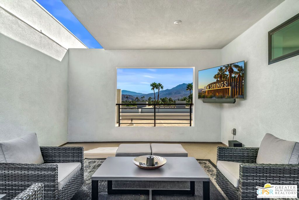 Photo of 234 Mayfair Way, Palm Springs, CA 92264 (MLS # 26668803PS)