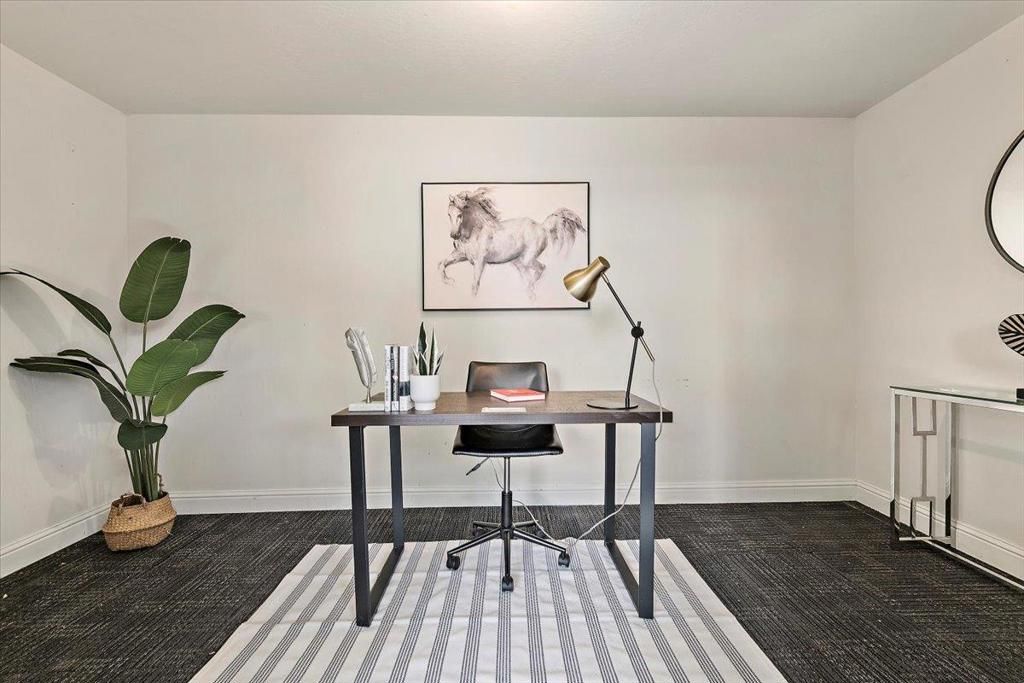 listing image 130726884551000613112