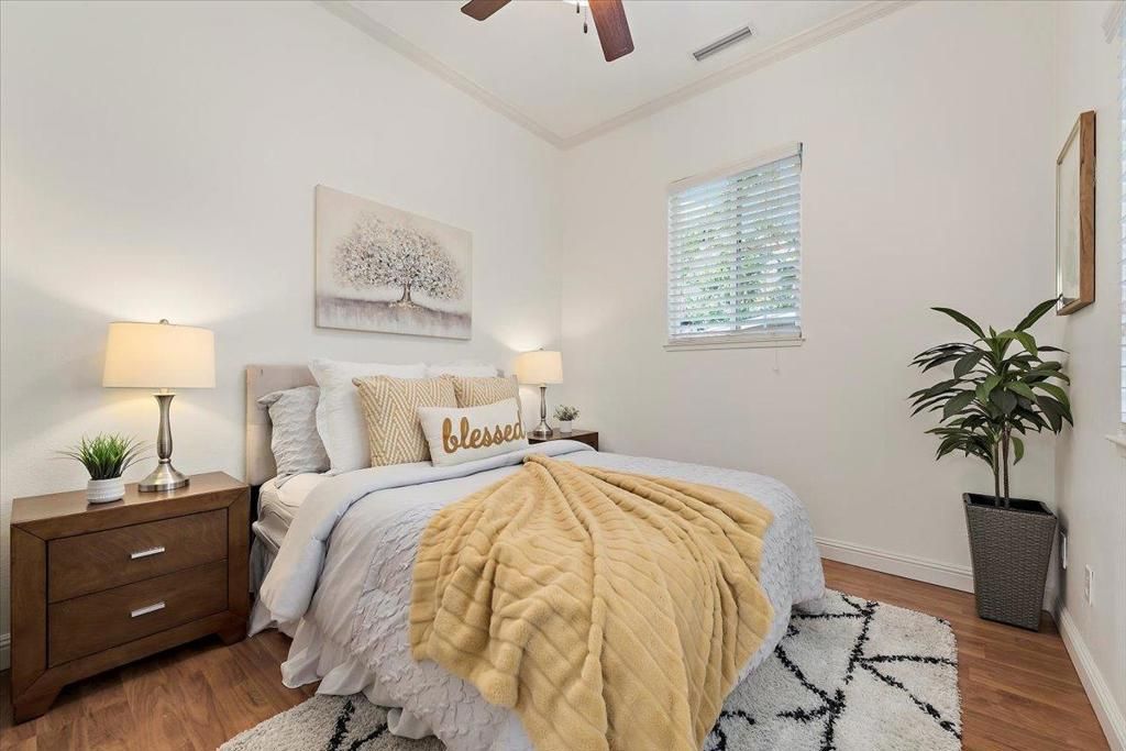 listing image 130726116229188466041