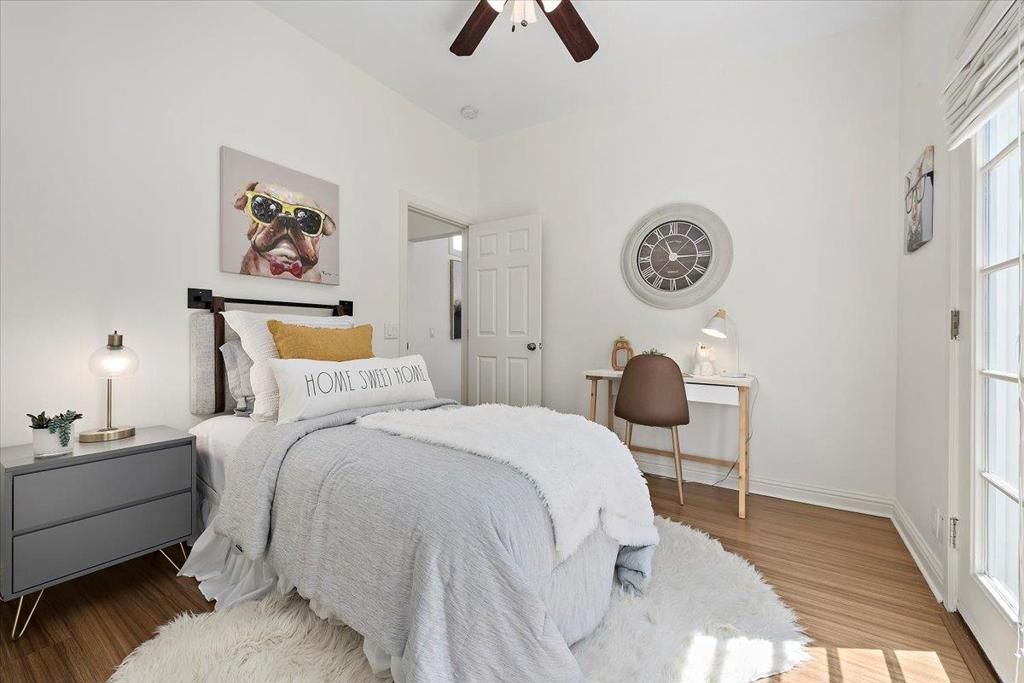 listing image 130725629861432086678
