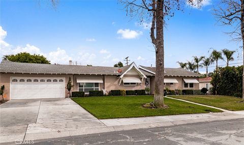 Photo of 296 S Laurel Ave, Upland, CA 91786 (MLS # CV26034797)
