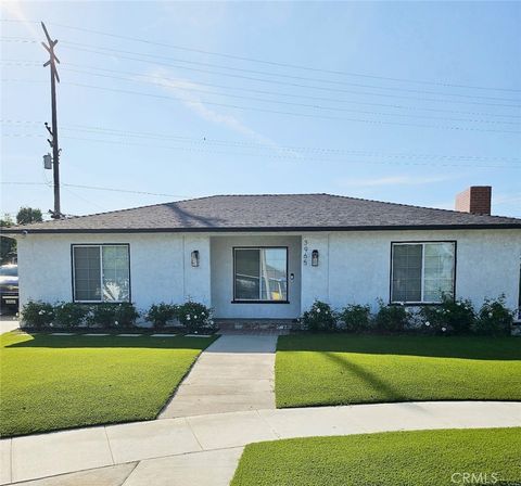 Photo of 3965 N Marshall Way, Long Beach, CA 90807 (MLS # RS26071991)
