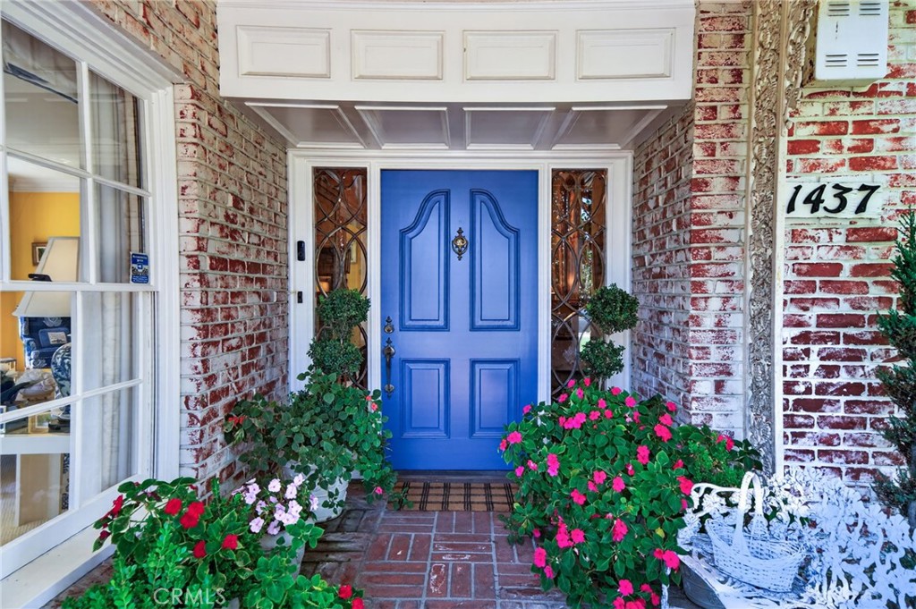 1437 Carmelita Place
