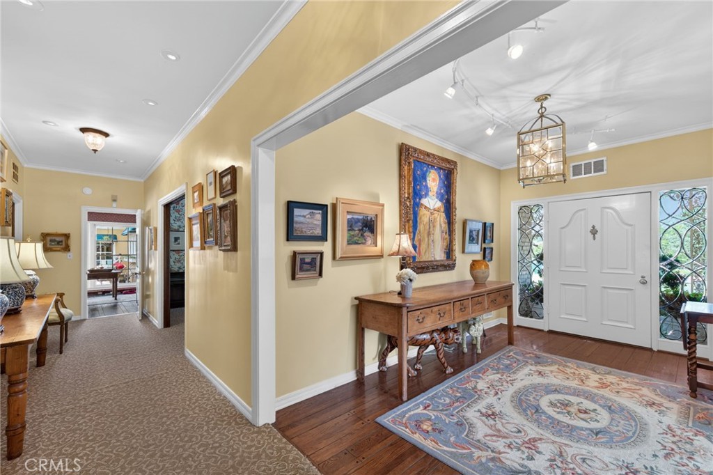 1437 Carmelita Place