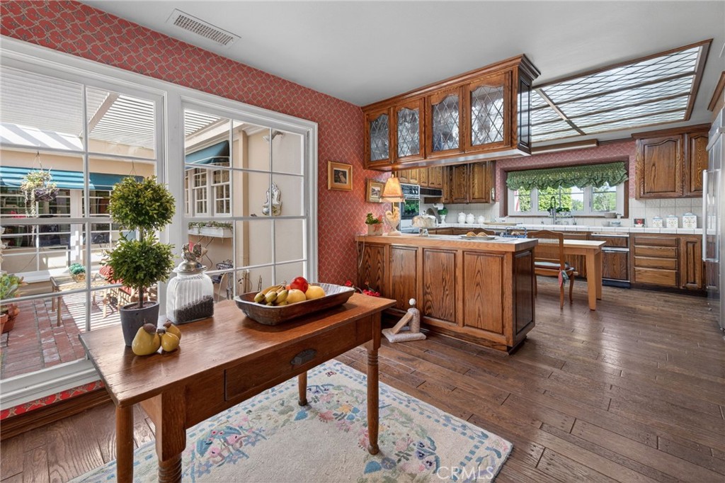 Arcadia, California, 91006, United States, 5 Bedrooms Bedrooms, ,6 BathroomsBathrooms,Residential,Active,2044599