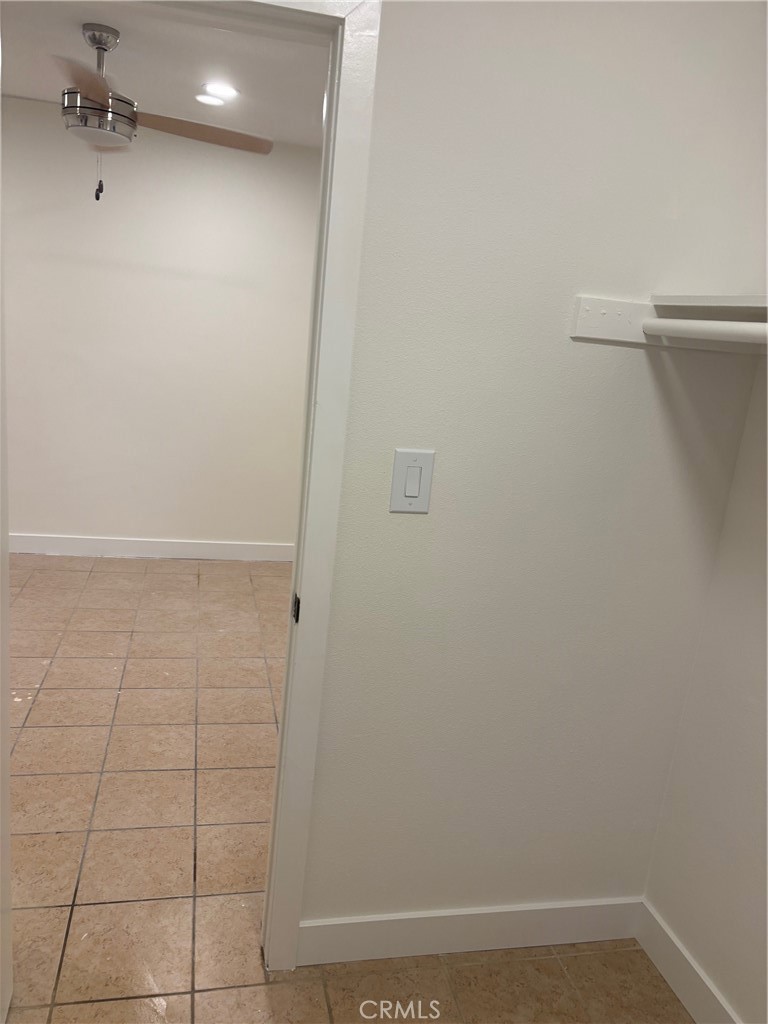 938 Roberts Street S 1