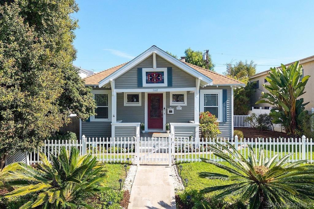 3667 Arizona Street
