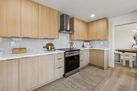 Tiny photo for 2043 Shellback Place, San Jose, CA 95133 (MLS # ML82037537)