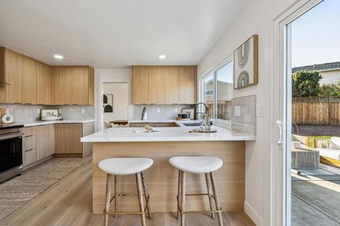 Tiny photo for 2043 Shellback Place, San Jose, CA 95133 (MLS # ML82037537)