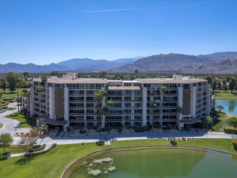 899 Island Drive 102